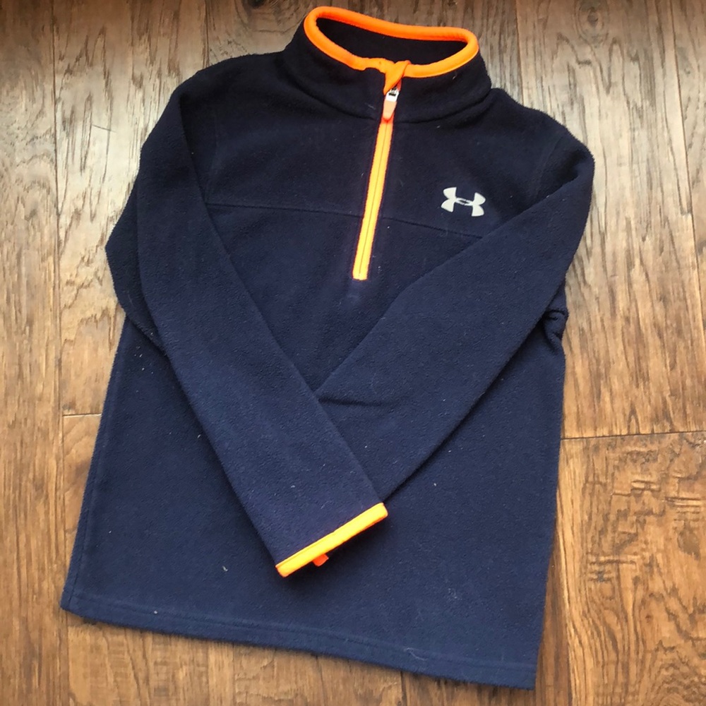 Under Armour boy’s size five navy blue fleece